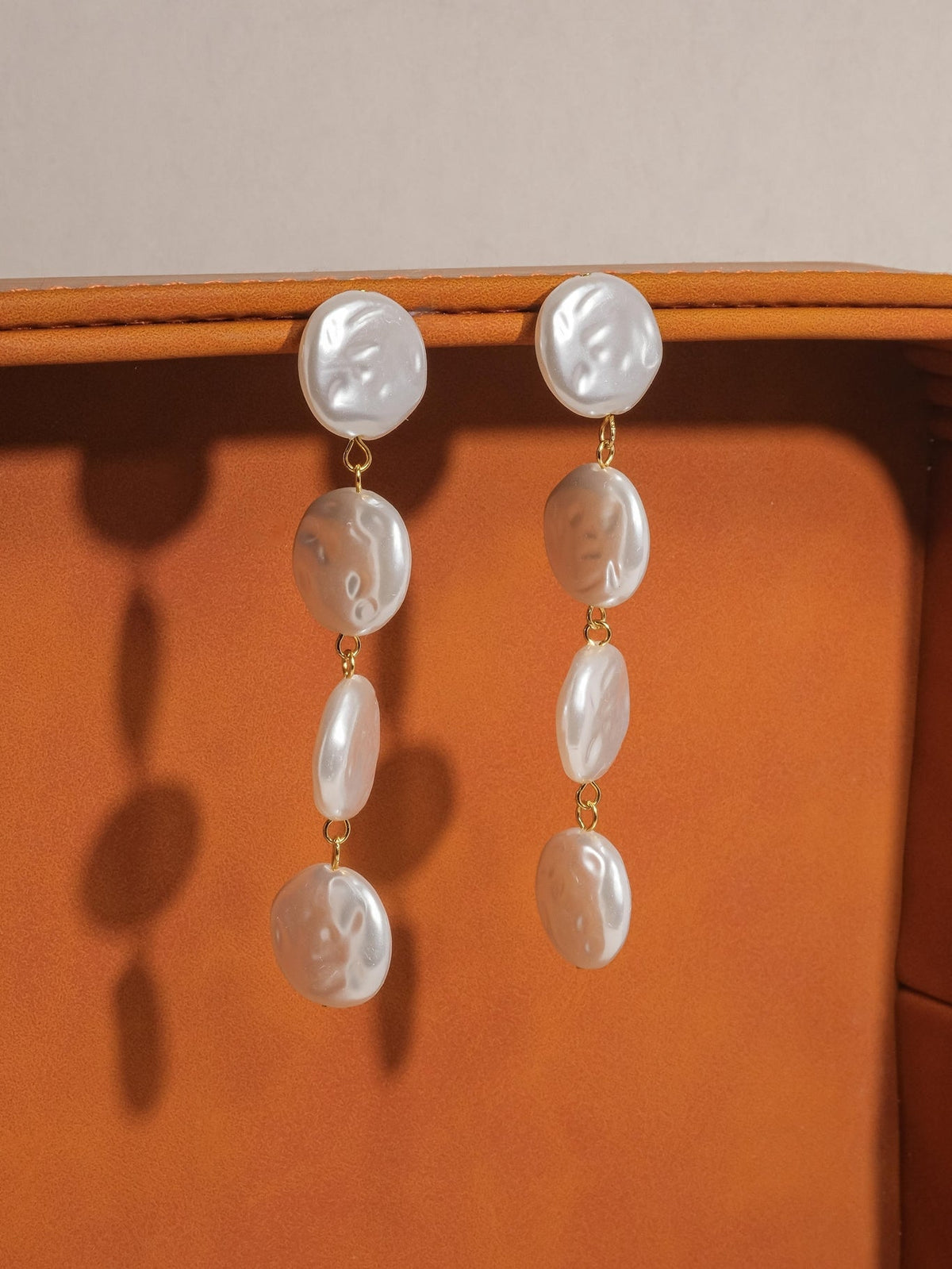 Héloïse Pearl Drop Earring