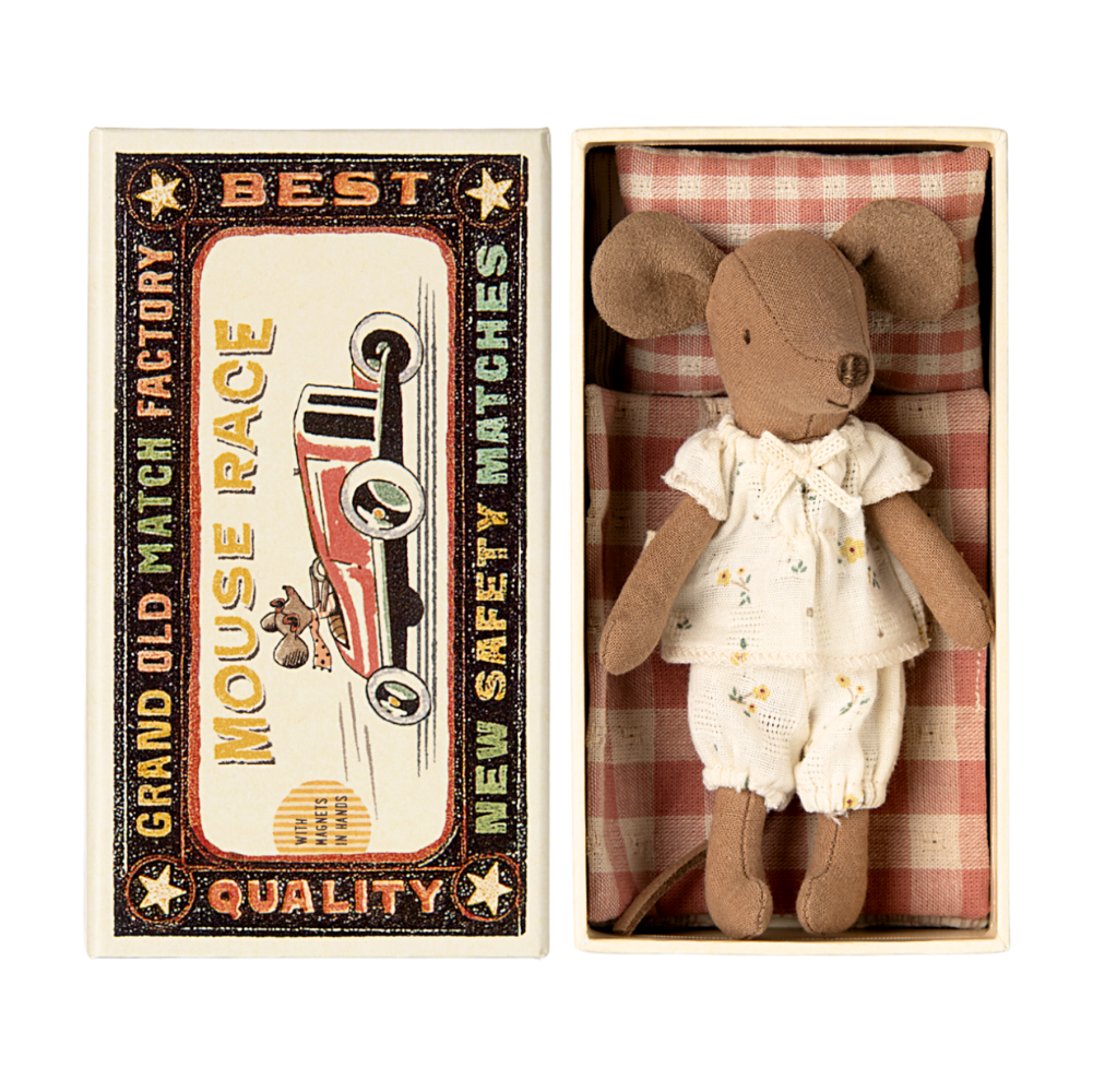 Big sister mouse in matchbox - Pyjamas