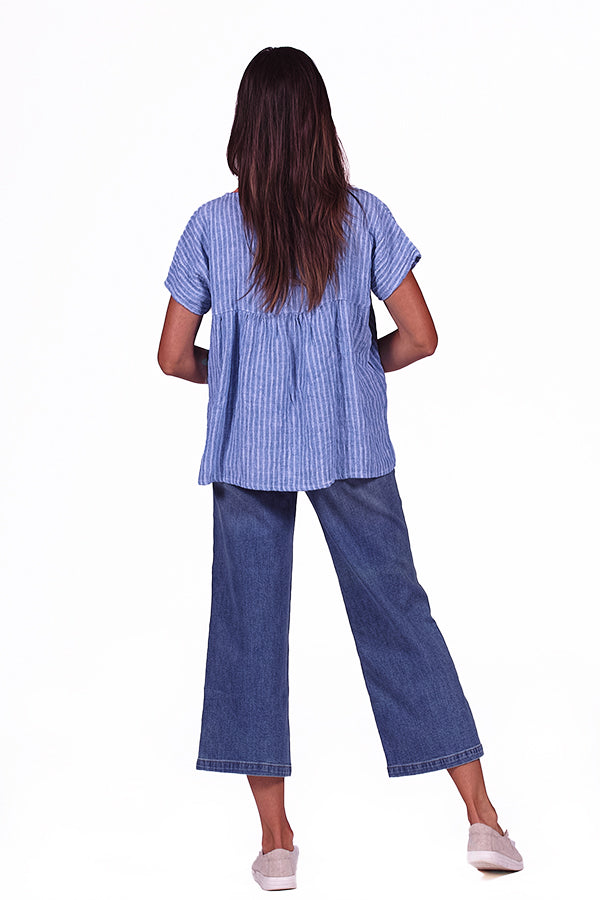short sleeve gathered top in crinkle linen