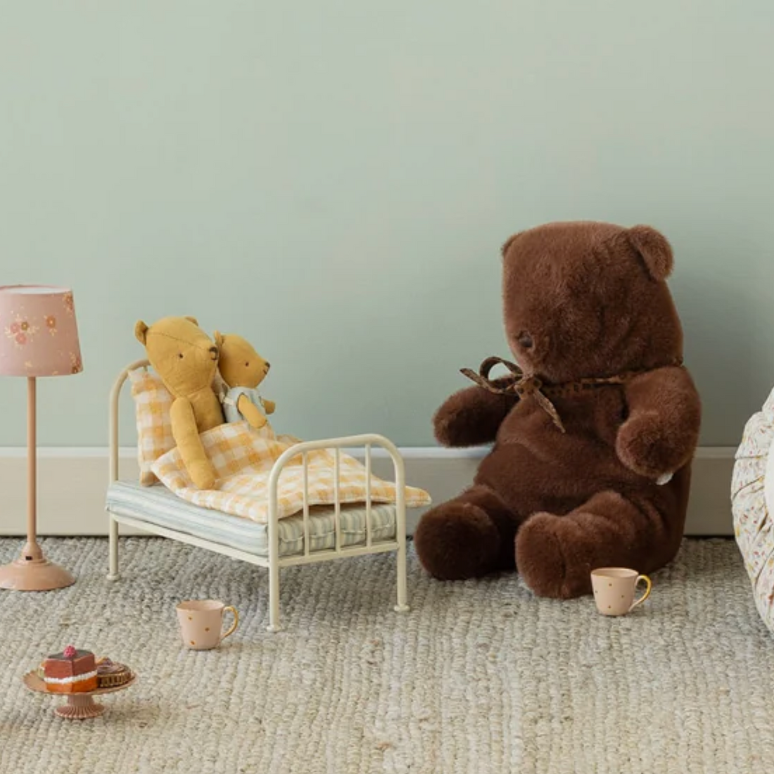 Teddy bear plush, Medium - Dark chocolate